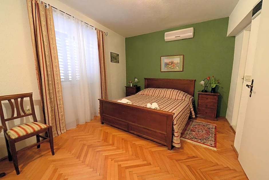 Villa Flora B&B