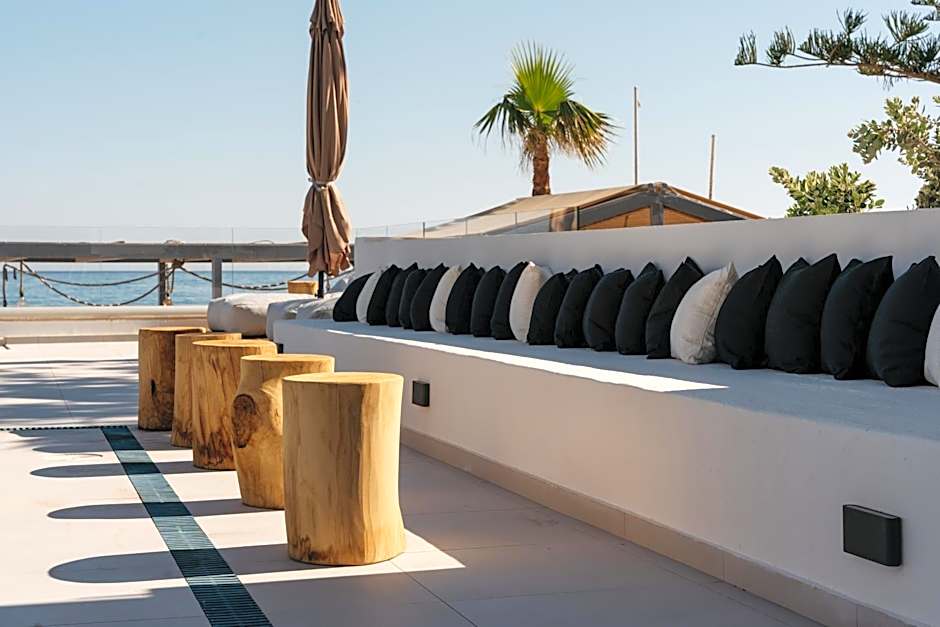 Petradi Beach Lounge Hotel