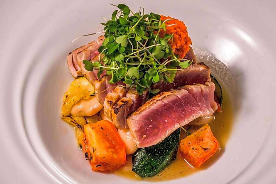 The Raphael Hotel, Autograph Collection by Marriott