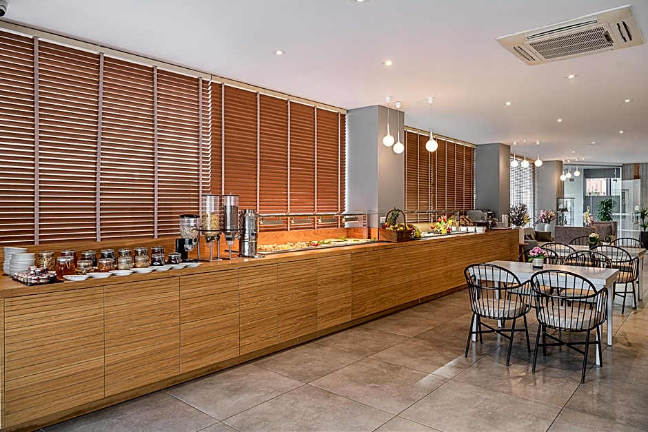 Elia Agia Marina Hotel