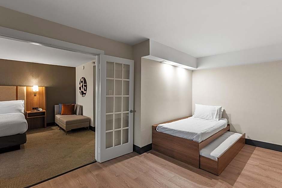 Holiday Inn Niagara Falls State Park Entry By IHG