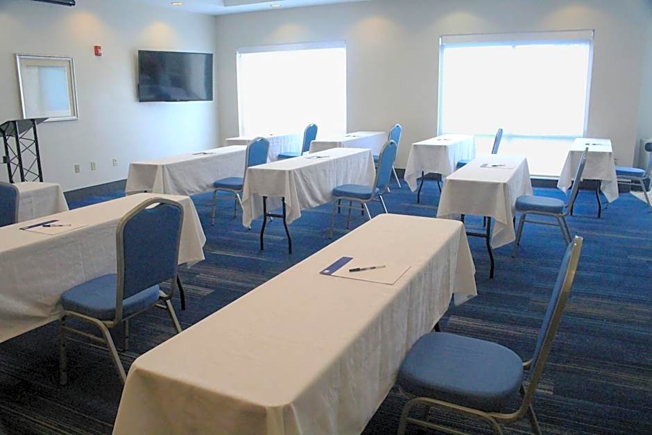 Holiday Inn Express Leland - Wilmington Area By IHG