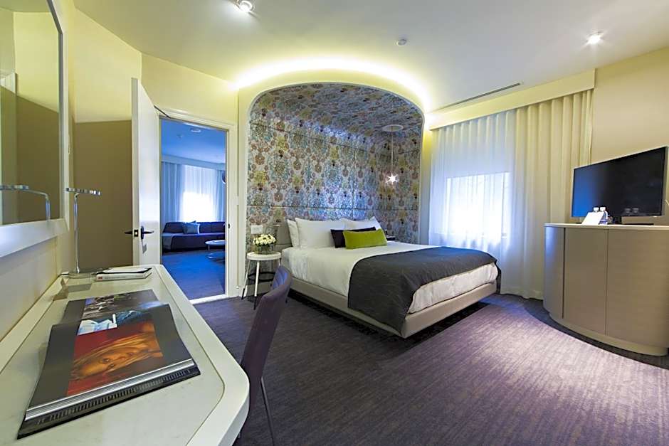 Dream Midtown by Hyatt