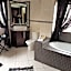 Casa Flora Guesthouse