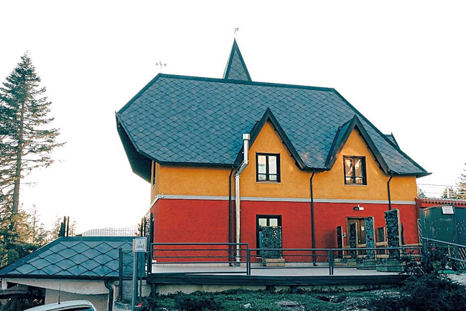 La Villetta Food & Drink Rooms for Rent - No Reception -