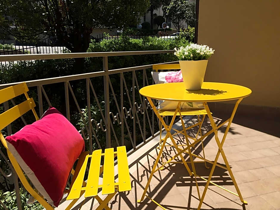 Flowers Sweet Rooms B&B