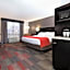 Holiday Inn Milwaukee Riverfront By IHG