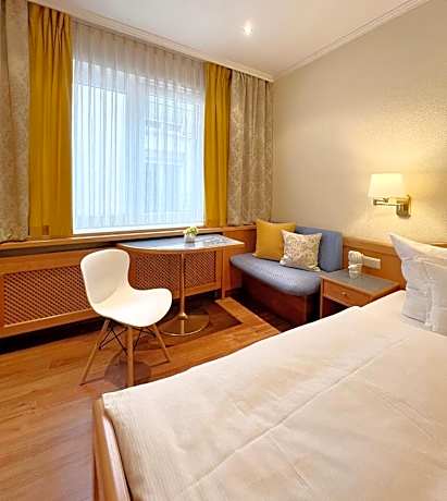 Small Classic Single Room