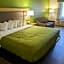 Quality Inn & Suites Delaware