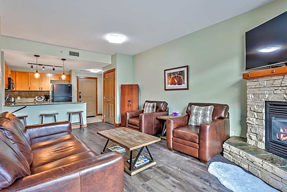 Inviting Rocky Mountain HOT TUB in Top Rated Condo managed by Little Sister Getaways