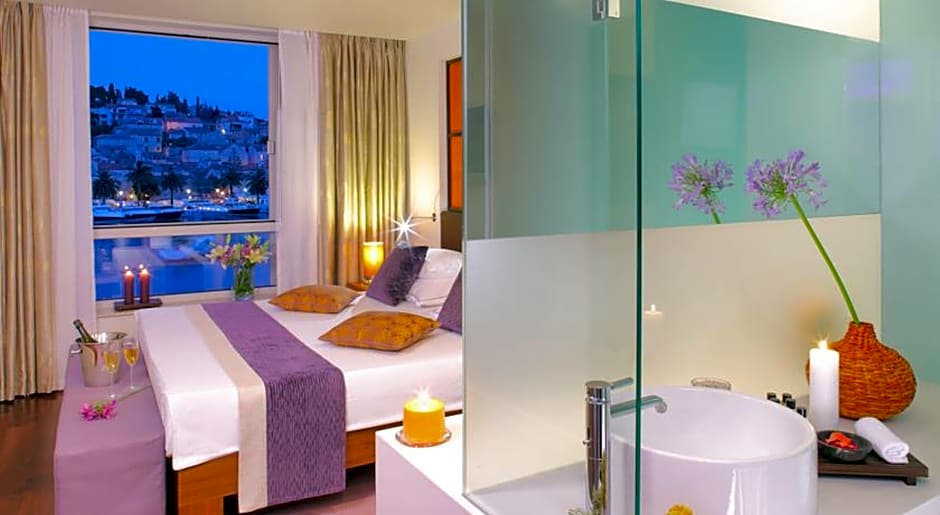 Foto 1 daripada 3 — Superior 1 Double Bed or 2 Beds, Sea View