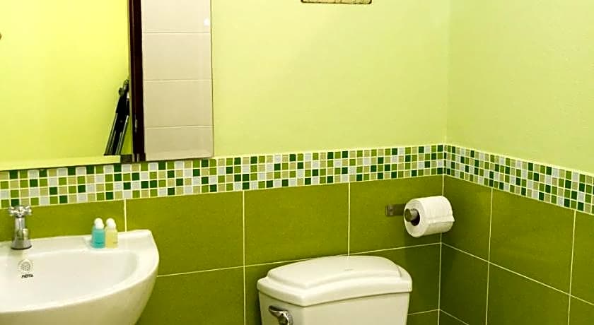 Takanta Place Aparthotel