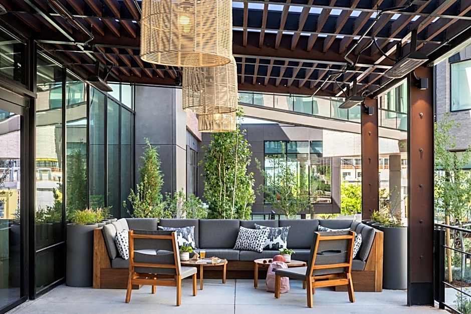 Moxy Boulder University