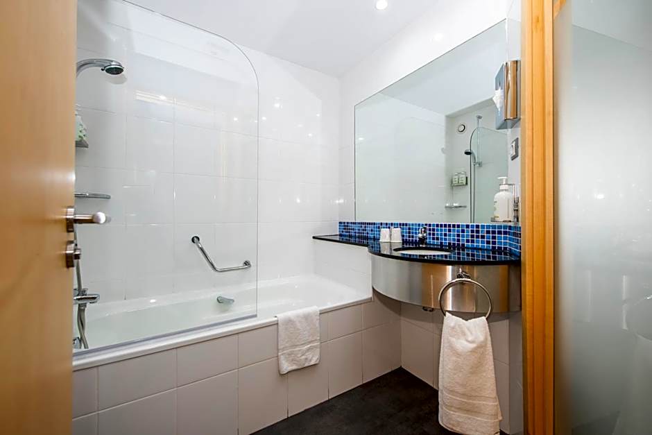 Holiday Inn Express Barcelona City 22@ By IHG
