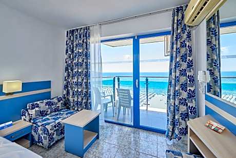 Twin Room with Sea View