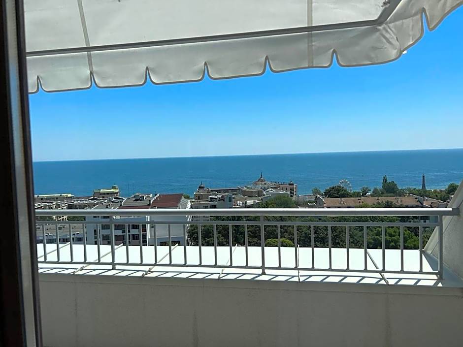 Continental Apartments