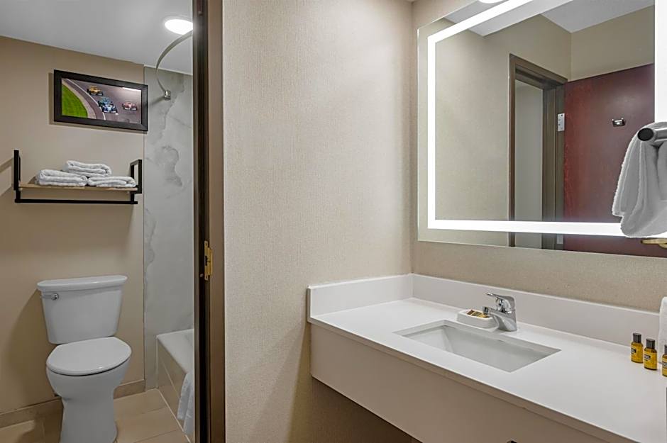 Best Western Plus Indianapolis North at Pyramids