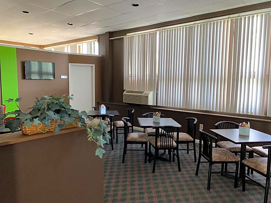 Travelodge by Wyndham Lake George NY