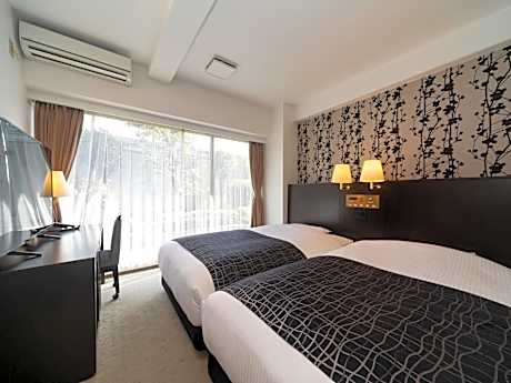 Standard Twin Room - Non-Smoking