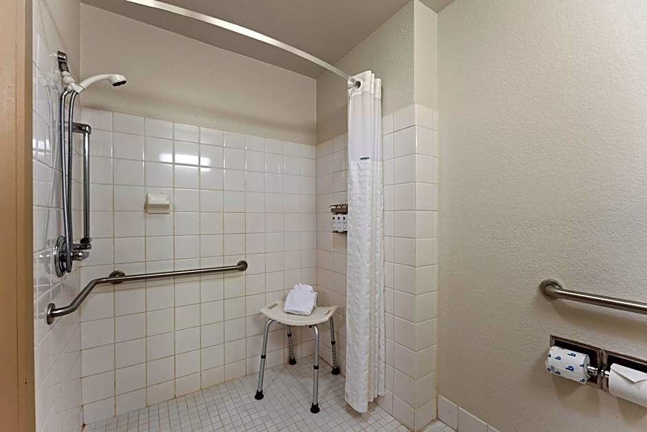 Sandpoint Hotel & Suites Downtown