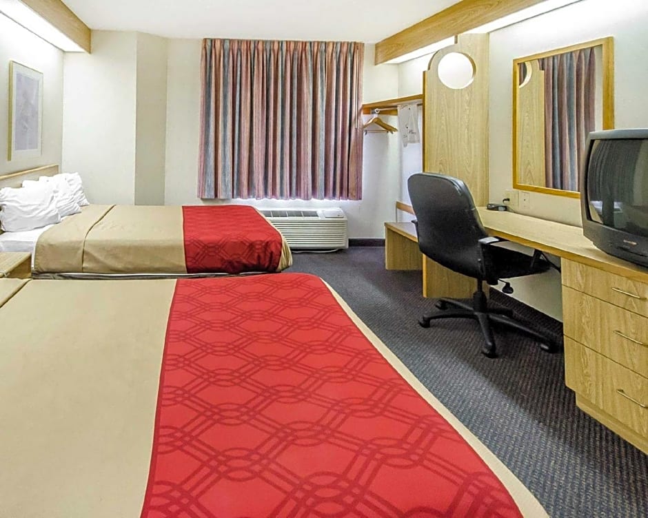 Econo Lodge London North