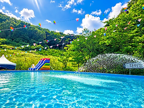 Baekhak Jayuroresort