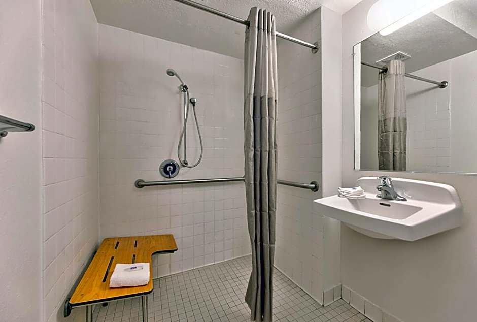 Motel 6-Columbus, GA