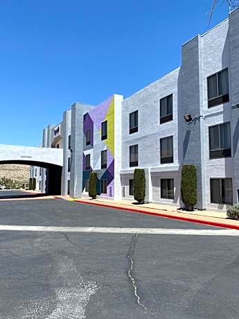 Spark by Hilton Yucca Valley Joshua Tree