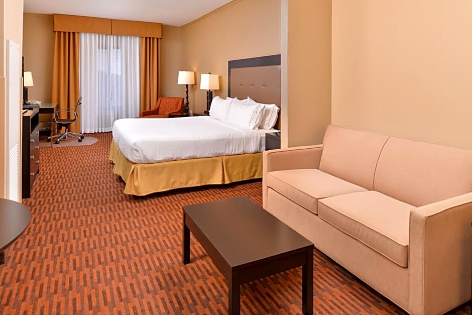 Holiday Inn Express Breezewood, an IHG Hotel