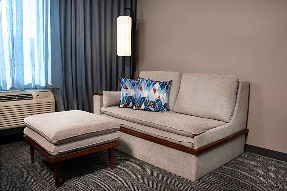 Courtyard by Marriott Winston-Salem University