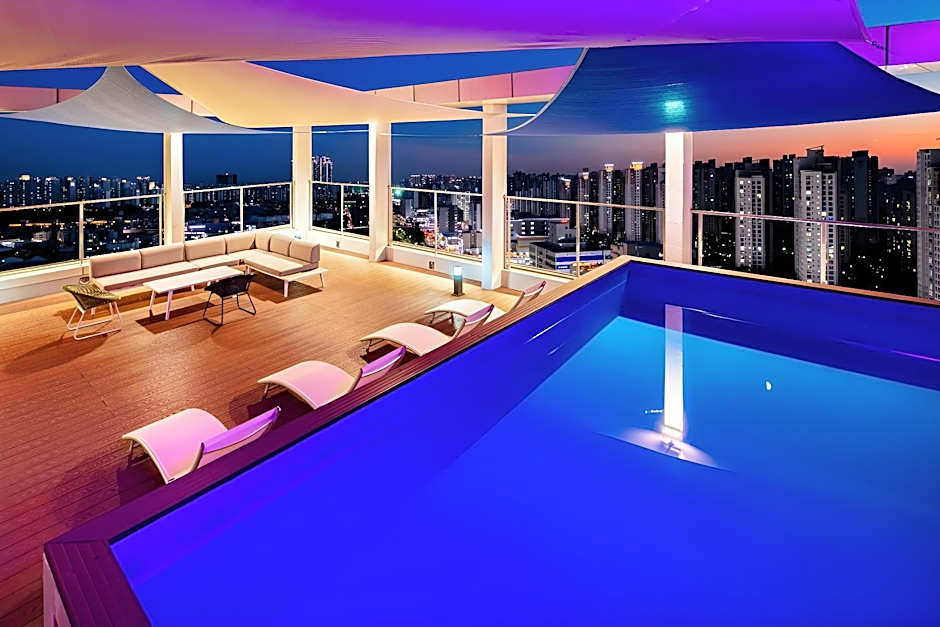 Paju Khills the terrace