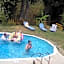 Georgina Apartments-pool-river-sea 5'