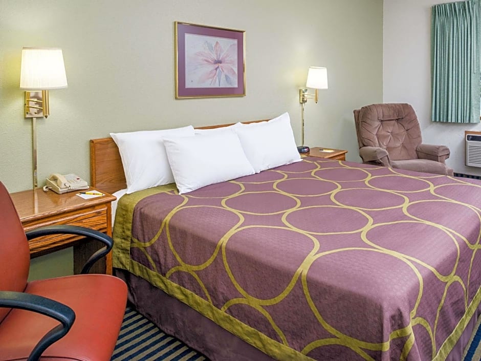 Super 8 by Wyndham Gretna