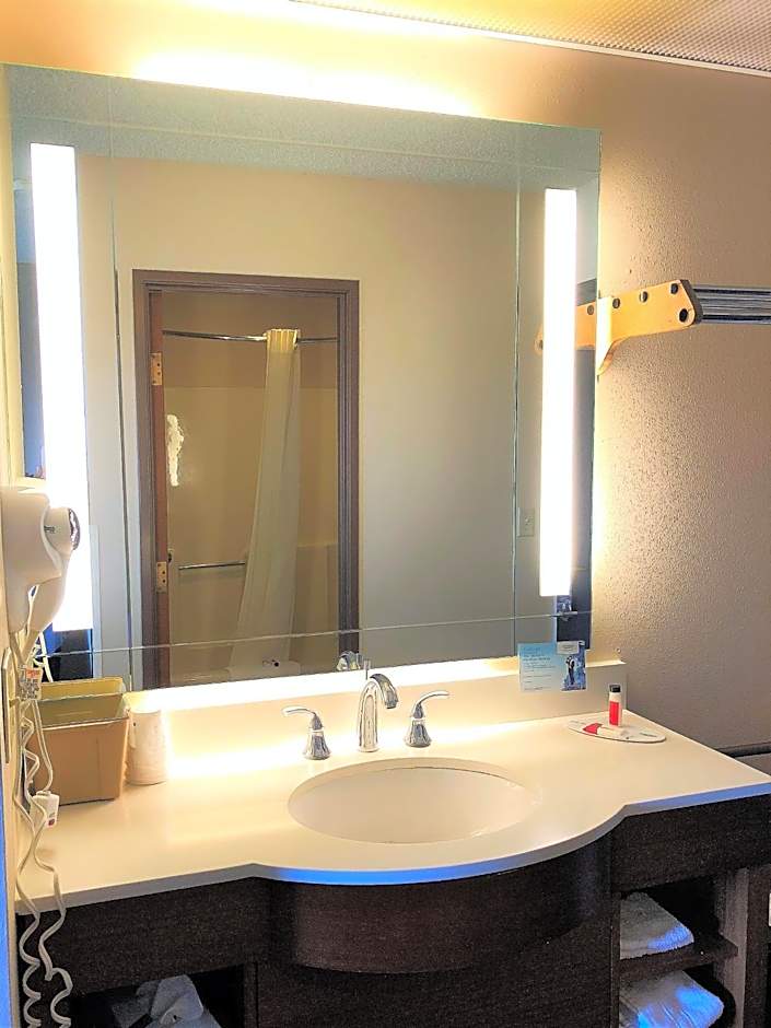 Super 8 by Wyndham Dodgeville