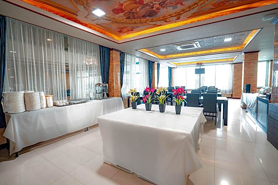 Blue Sky Residence Airport