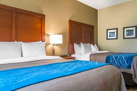 Queen Room with Two Queen Beds - Non-Smoking