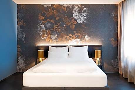 Deluxe Double Room with Bath