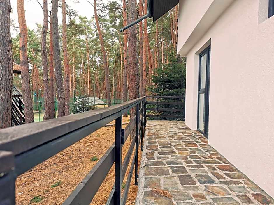 Complex Parc Pini Moinesti