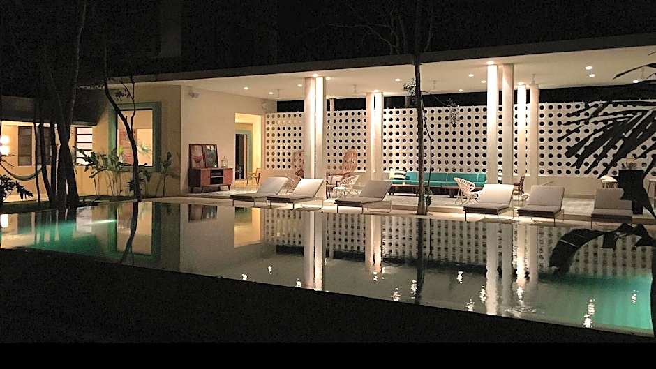 Hotel Tiki Tiki