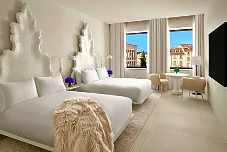 Loft with Two Queen Beds