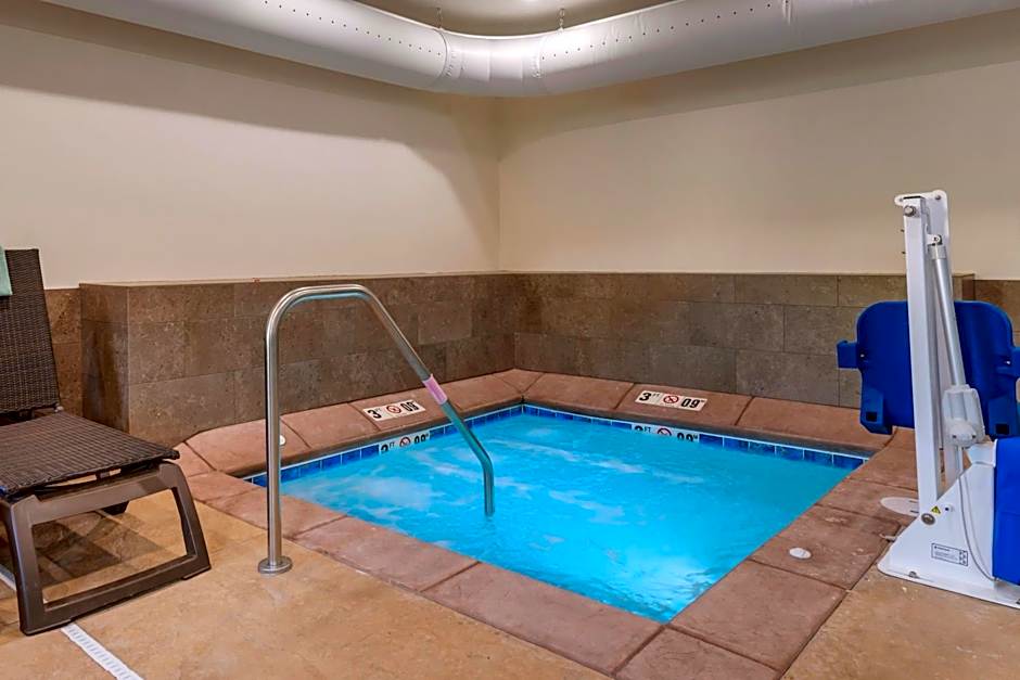 Comfort Inn & Suites
