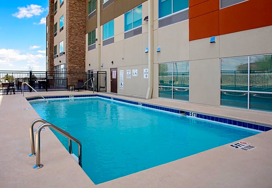 Holiday Inn Express & Suites - El Paso North, an IHG Hotel