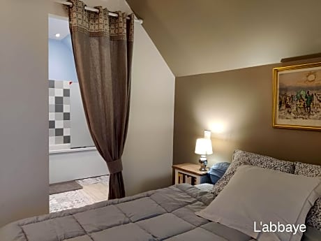 Queen Room with Balcony