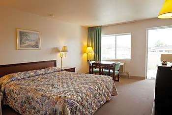Benny's Colville Inn