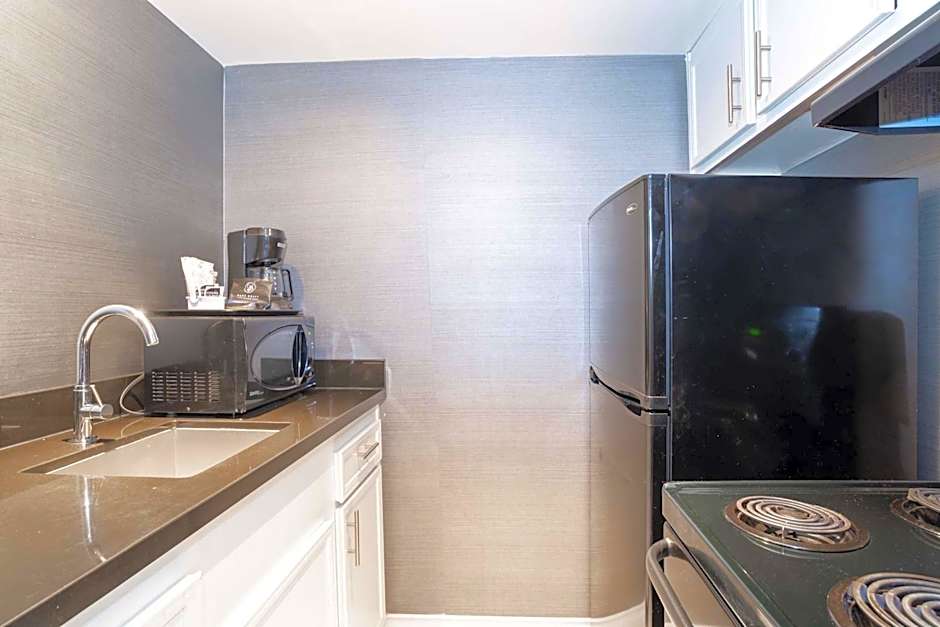 Sandman Hotel & Suites Kelowna