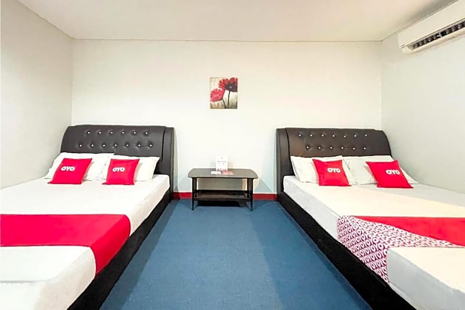 OYO 90324 Muar Station Hotel