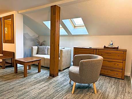 One-bedroom Loft Apartment