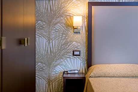 Standard Triple Room with Sea View
