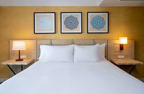 King Room with Sofa Bed and Balcony - Hearing Accessible