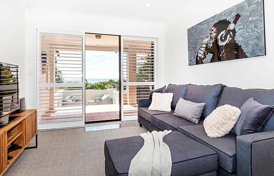 SEA FOR MILES at Semaphore to relax & unwind